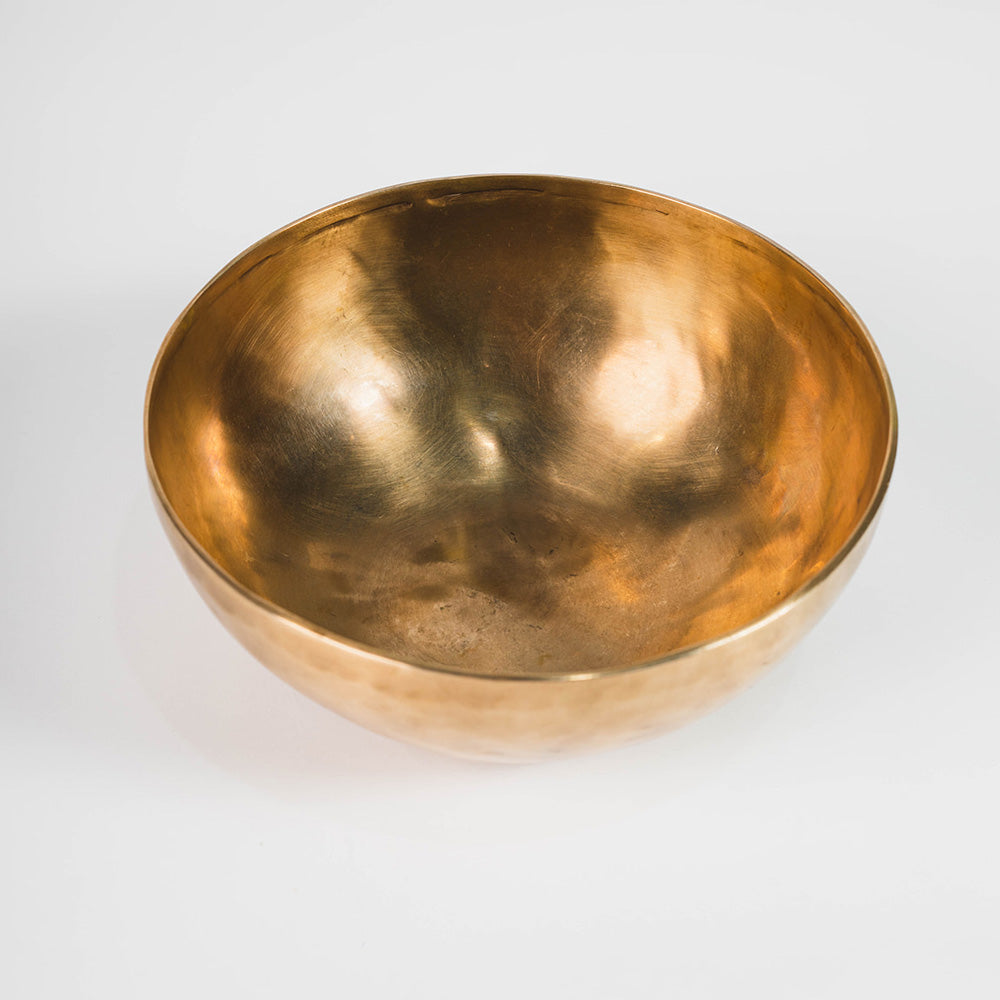 Gold Singing Bowl: 13.5 cm 526gms F4 365 hz